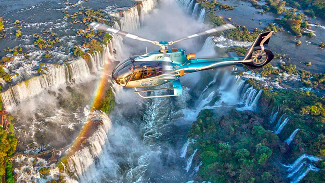 2 Sumérgete en la majestuosidad de las Cataratas del Iguazú con tours exclusivos del lado argentino y brasileño. Mejor precio. Reserva Ya!